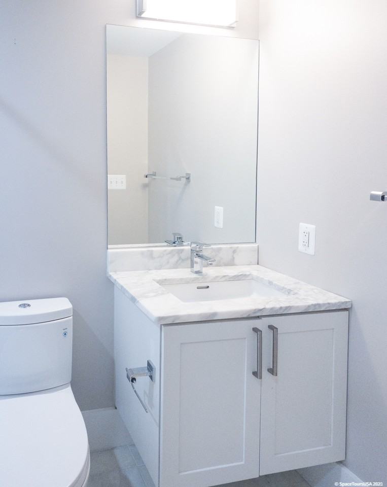 1537 Gales St Ne #B - Photo 7 of 10