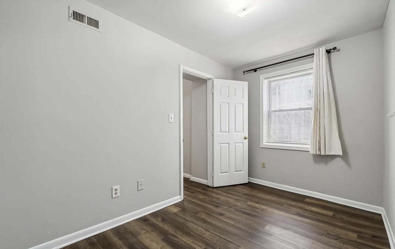 11 W Cross St #1 - Photo 2 of 10
