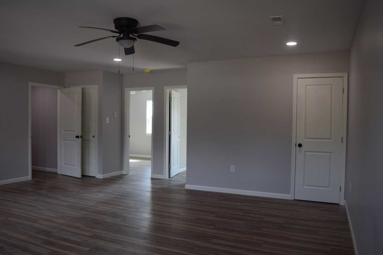 191 Railroad St #D - Photo 4 of 8