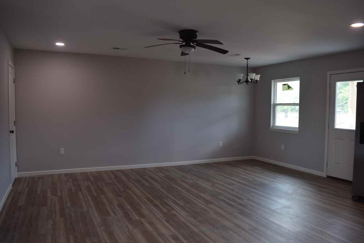 191 Railroad St #D - Photo 5 of 8