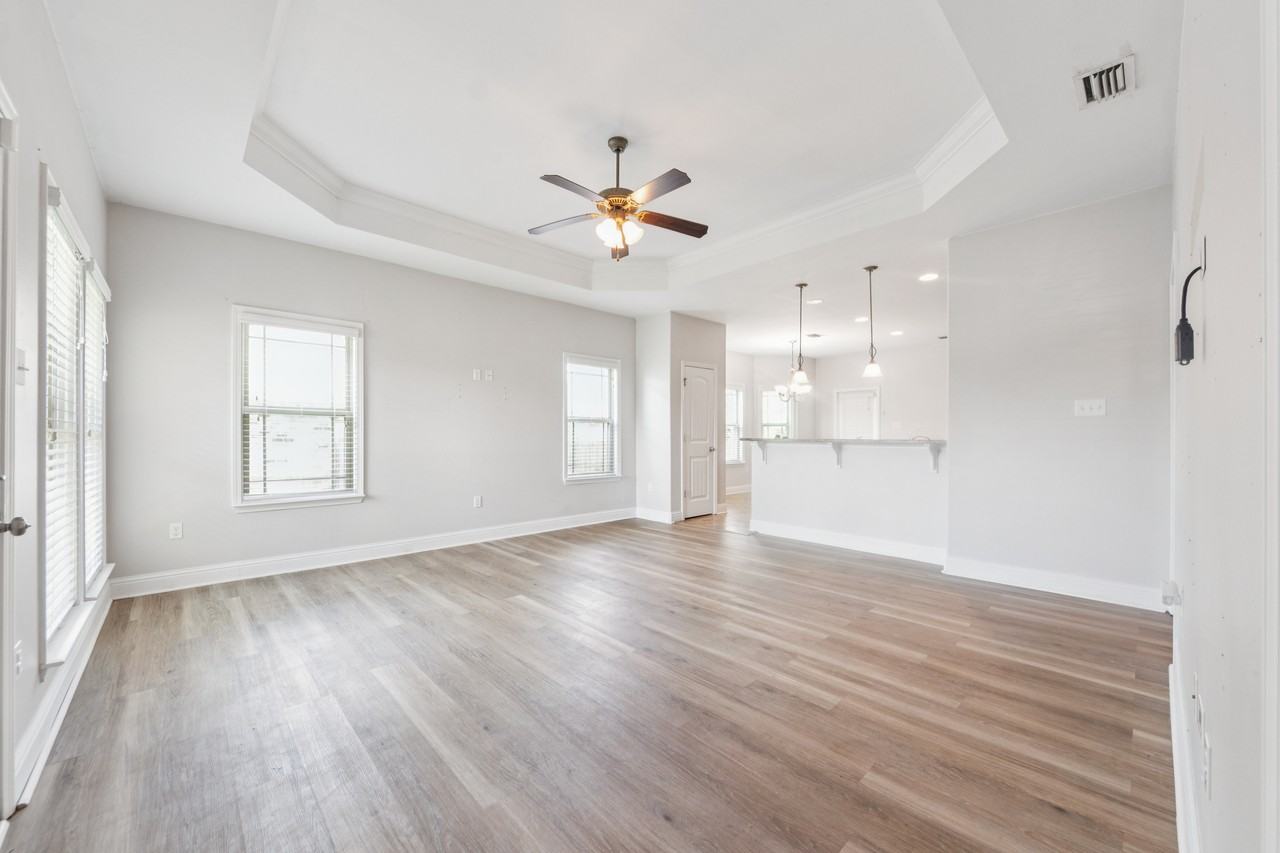 14137 Waterford Cir #NA - Photo 5 of 18