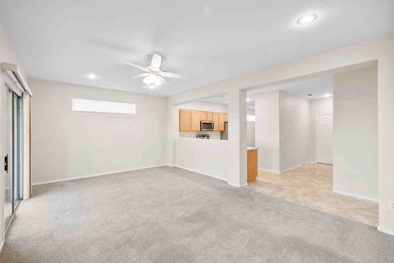 2763 Thunder Bay Ave - Photo 3 of 41