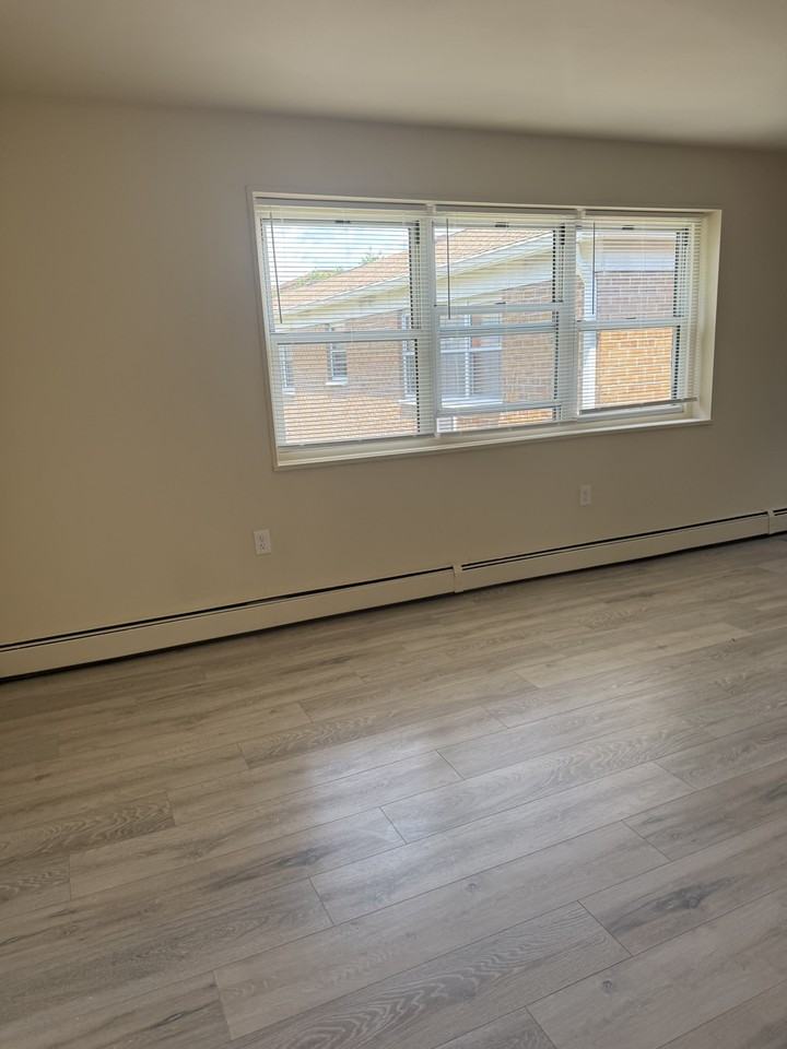 130 Prince St #3A - Photo 2 of 17