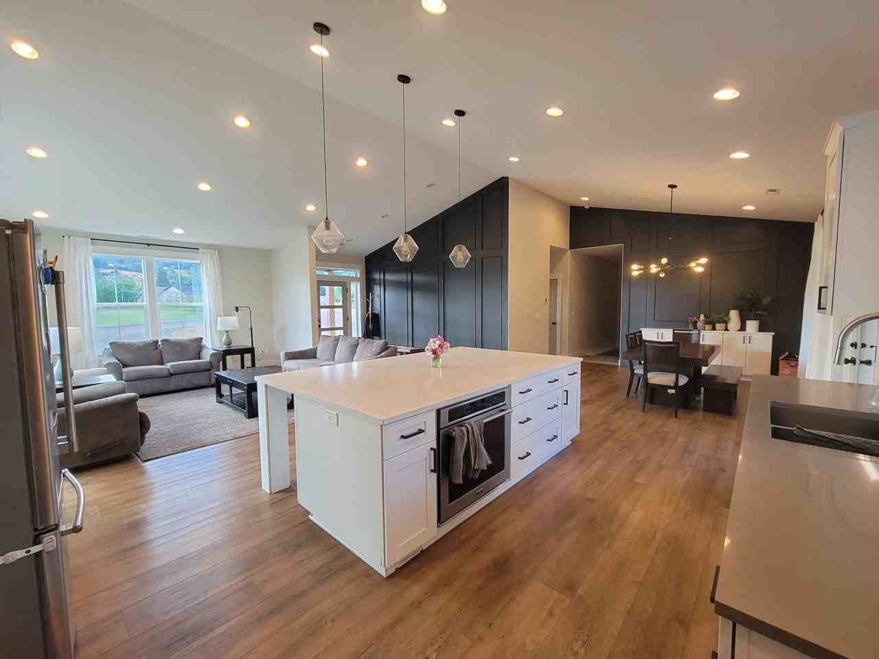 218 Hansen Rd #NA - Photo 3 of 18