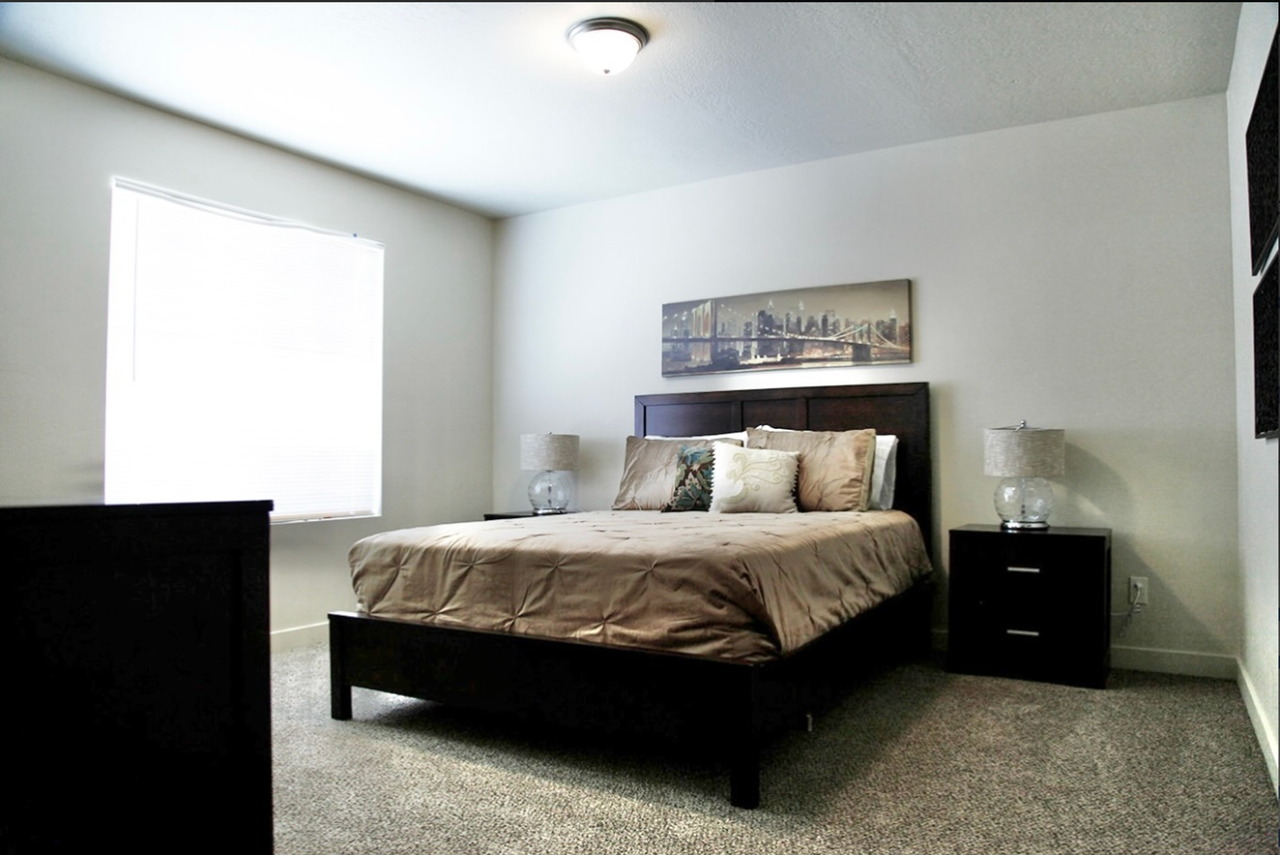 Huntington - Photo 5 of 50