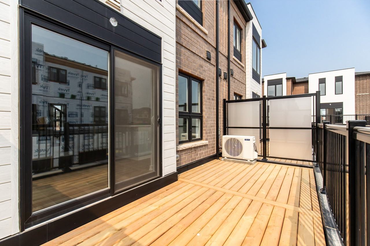 70 Kenesky Drive #18 - Photo 3 of 47