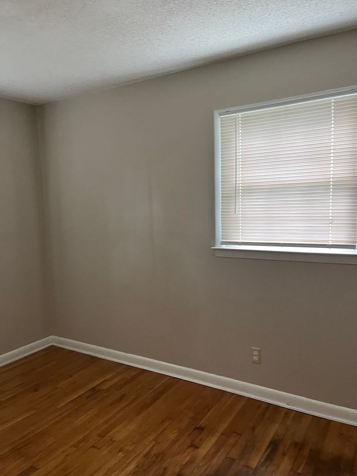 311 Carter Dr - Photo 4 of 8