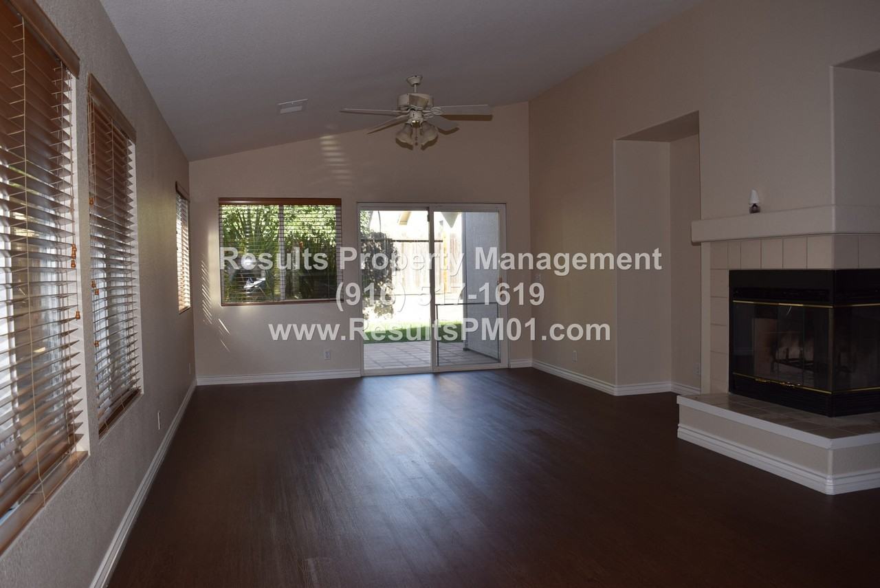 208 Stavros Ct - Photo 3 of 35