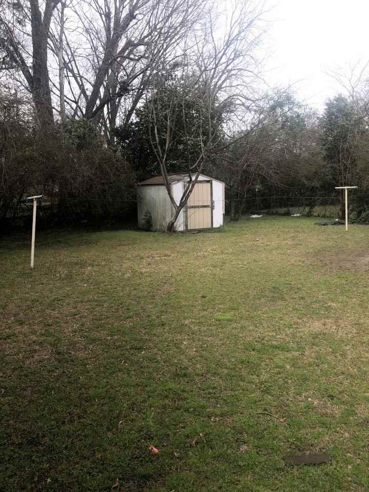 1407 Hyman Ave - Photo 4 of 13