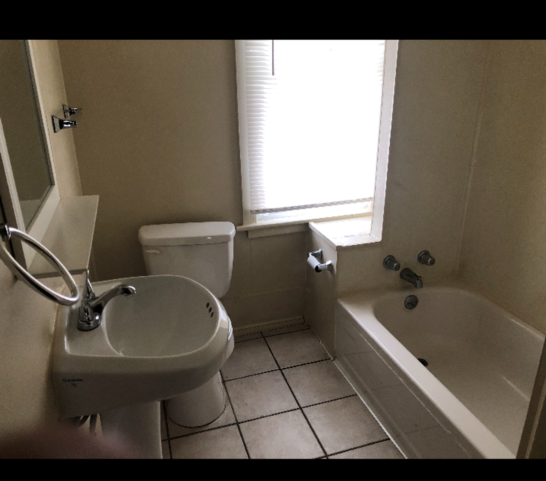 140 S 2nd St Rear - Photo 3 of 9