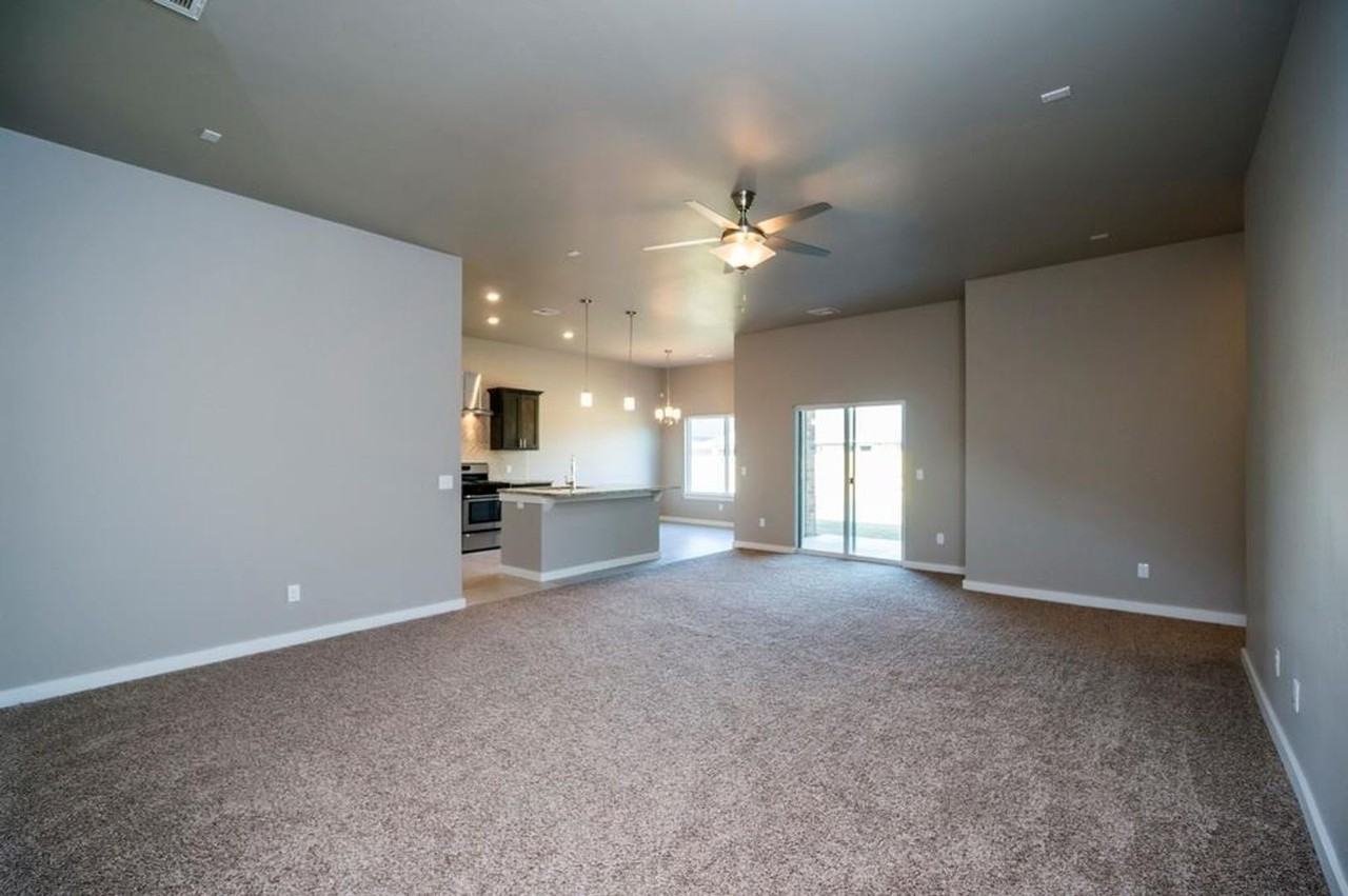 8317 Nw 139th Ter - Photo 3 of 7
