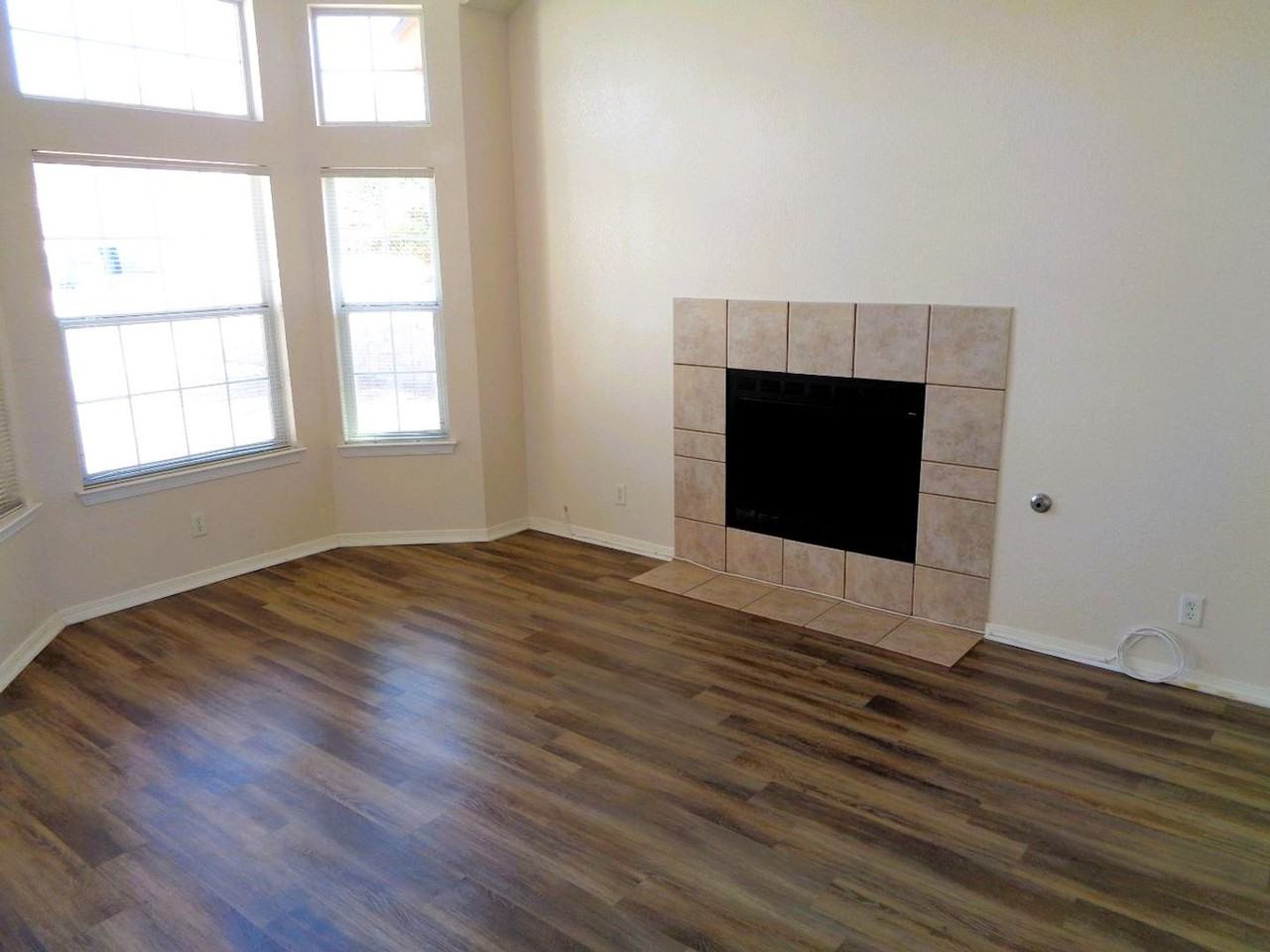 7960 Morning Dawn Ave - Photo 2 of 30