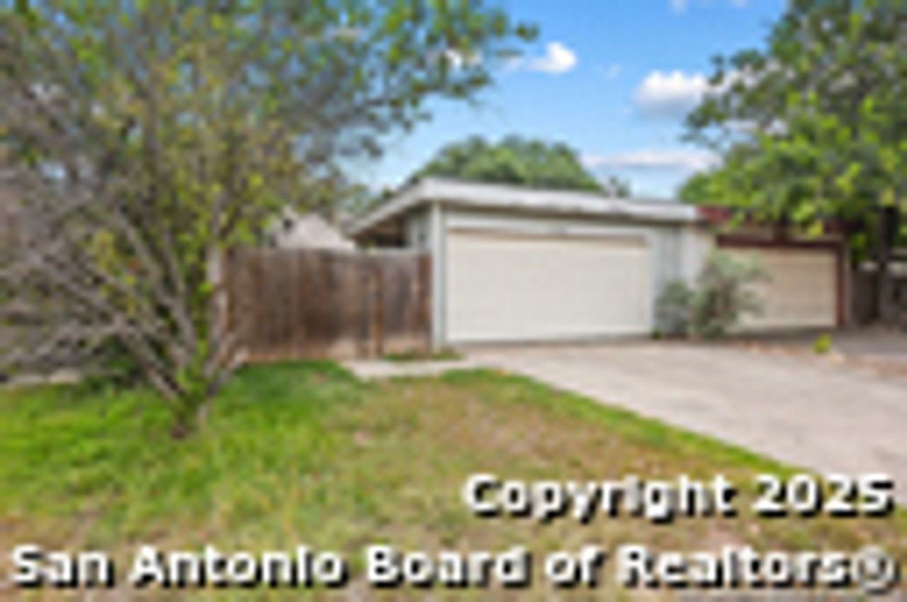 11756 Spring Club Dr - Photo 3 of 23