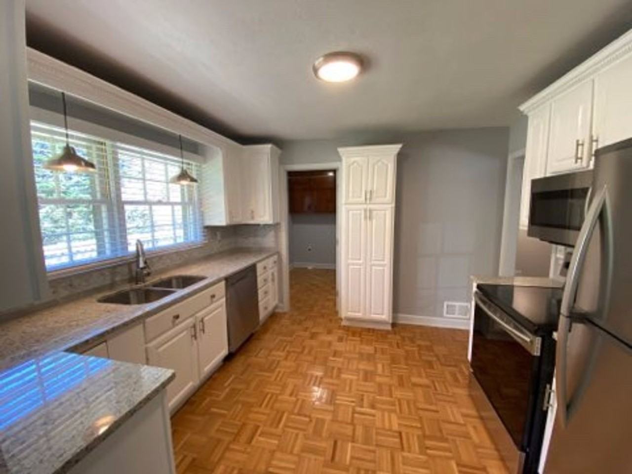 4097 4097 Suzanne Lane - Photo 5 of 20