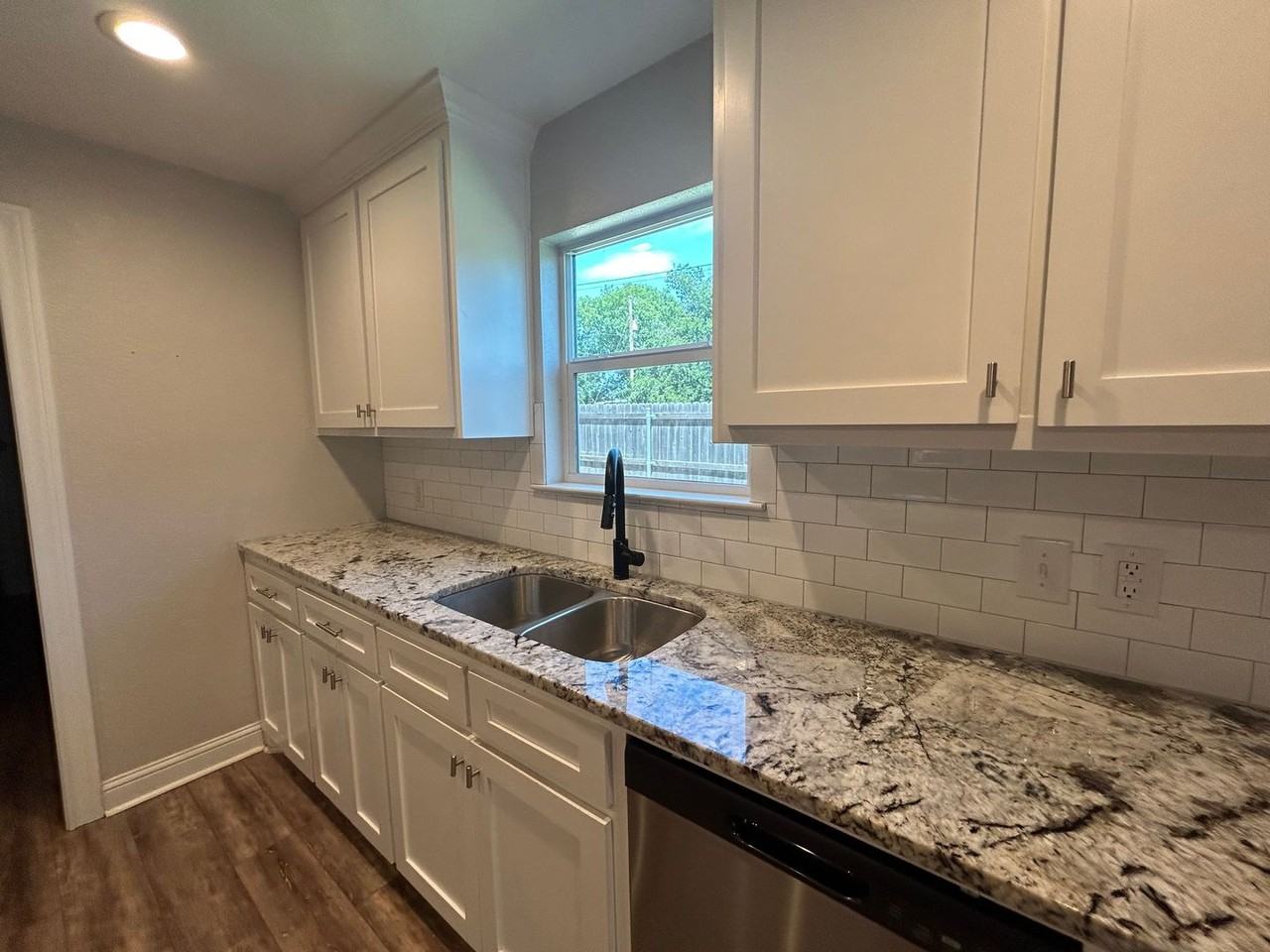 216 N Harrison St - Photo 5 of 15