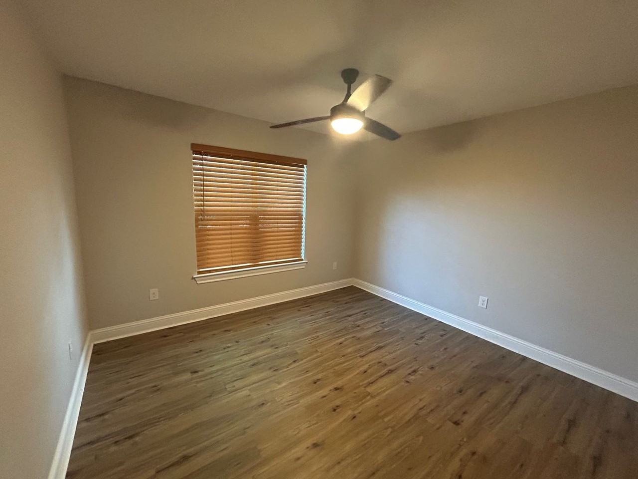 216 N Harrison St - Photo 6 of 15