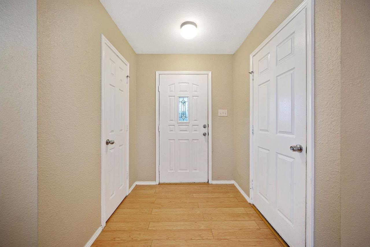 13430 Purdue Vly - Photo 4 of 24