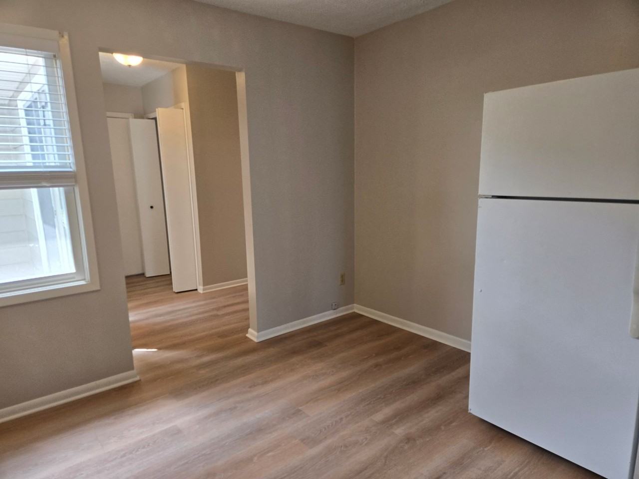 1244 Colonial Dr - Photo 7 of 29