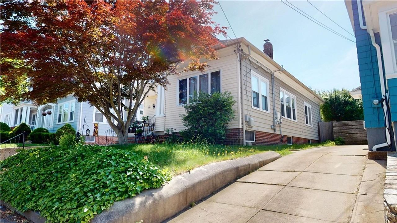 36 Lindy Ave - Photo 2 of 20