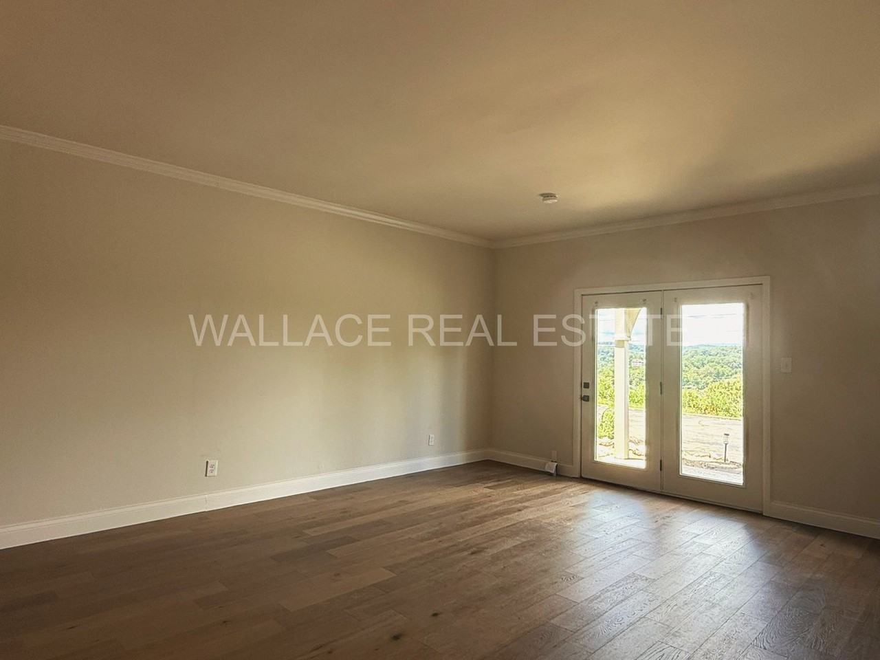 5709 Lyons View Pike - Photo 3 of 20