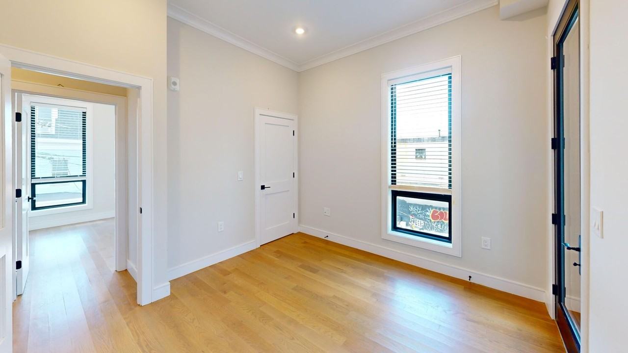 16 Highgate St - Photo 3 of 15