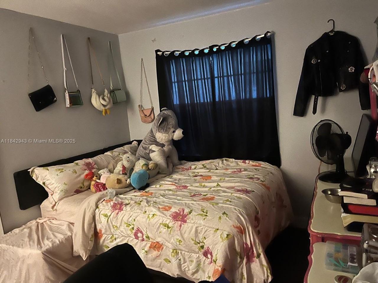 1101 Grant St - Photo 3 of 10