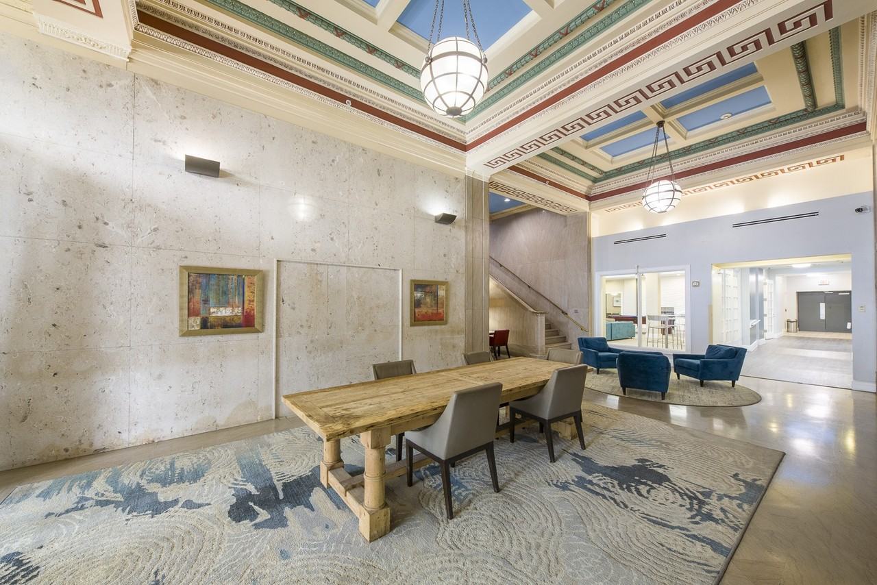 11 East Forsyth Apartments - Photo 4 of 36