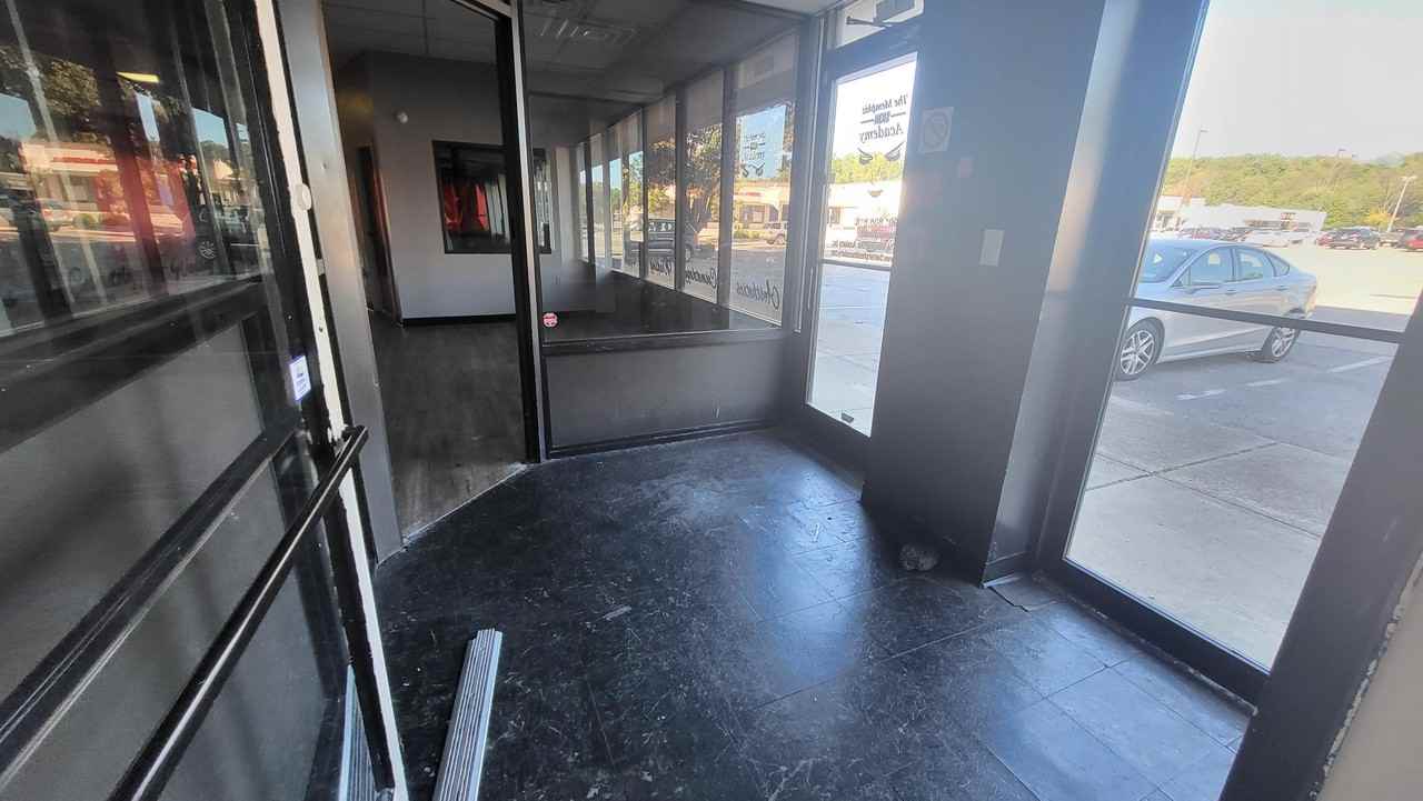 6001 Bartlett Center Dr - Photo 2 of 15