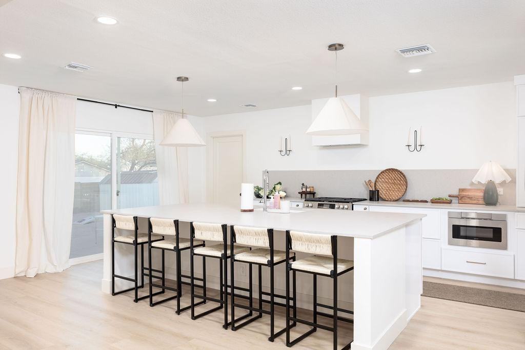 E Claire Dr - Photo 6 of 12