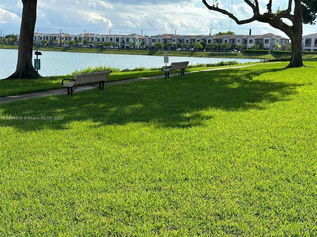 20850 San Simeon Way #407-5 - Photo 5 of 24