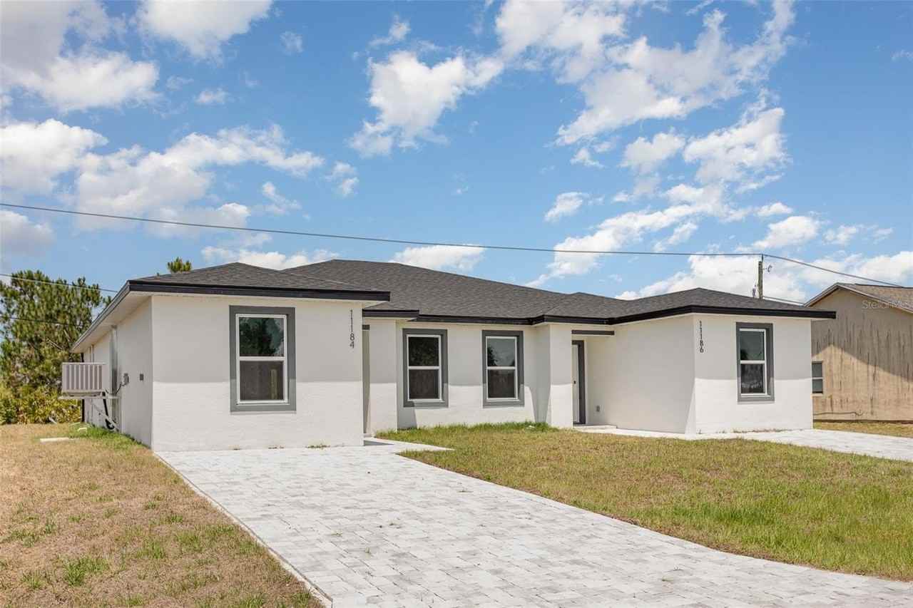 11184 Kimberly Avenue - Photo 2 of 21