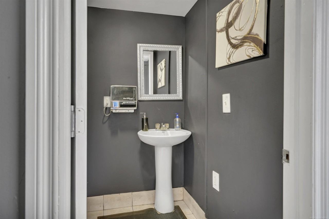 8146 E 8 Mile Rd - Photo 6 of 12