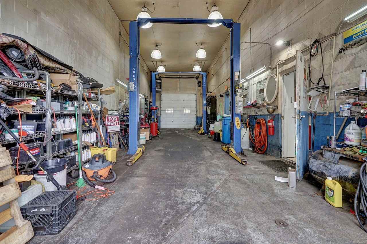 8146 E 8 Mile Rd - Photo 7 of 12