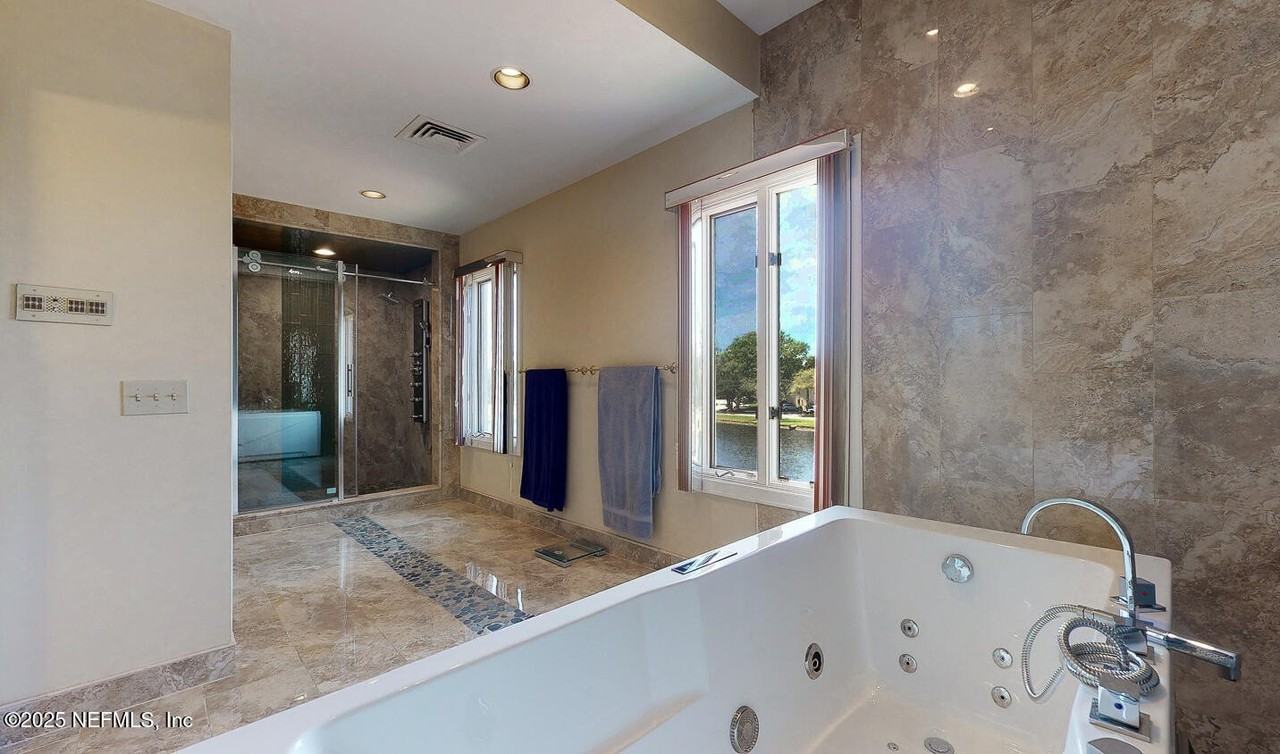 7987 Hollyridge Rd - Photo 7 of 50