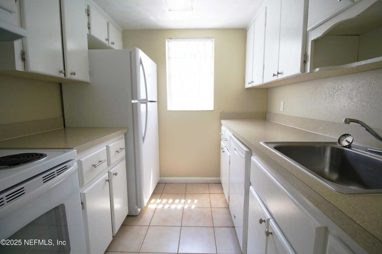 1920 Dean Rd #A - Photo 7 of 22