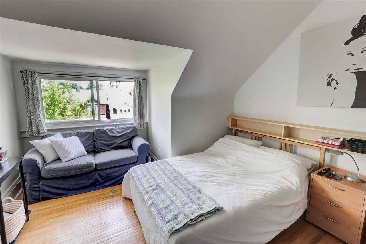 190 Lauder Avenue #3rd floor - Photo 2 of 20