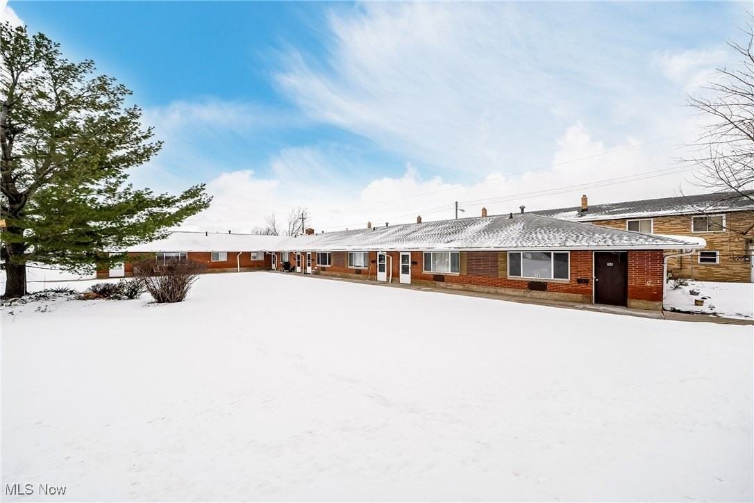 30050 Euclid Ave Apt A2 #A2 - Photo 3 of 21