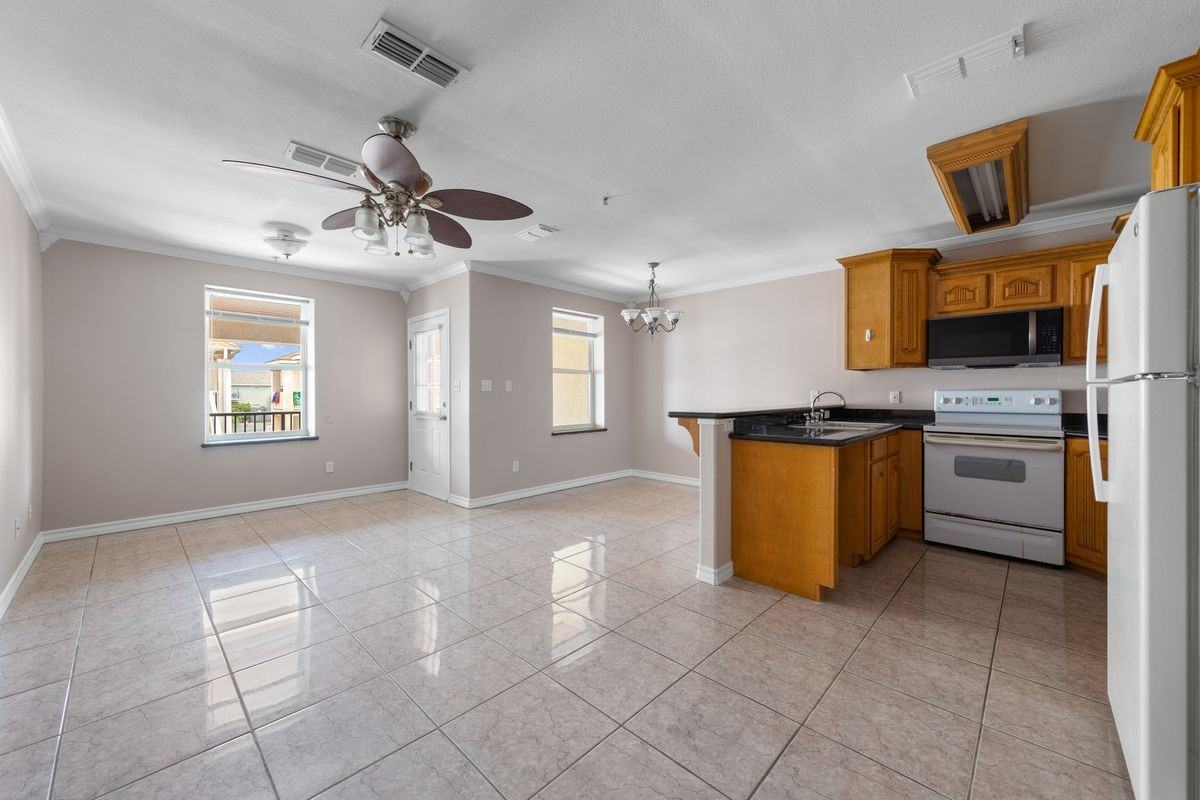 106 E Campeche St ##4 A - Photo 2 of 12