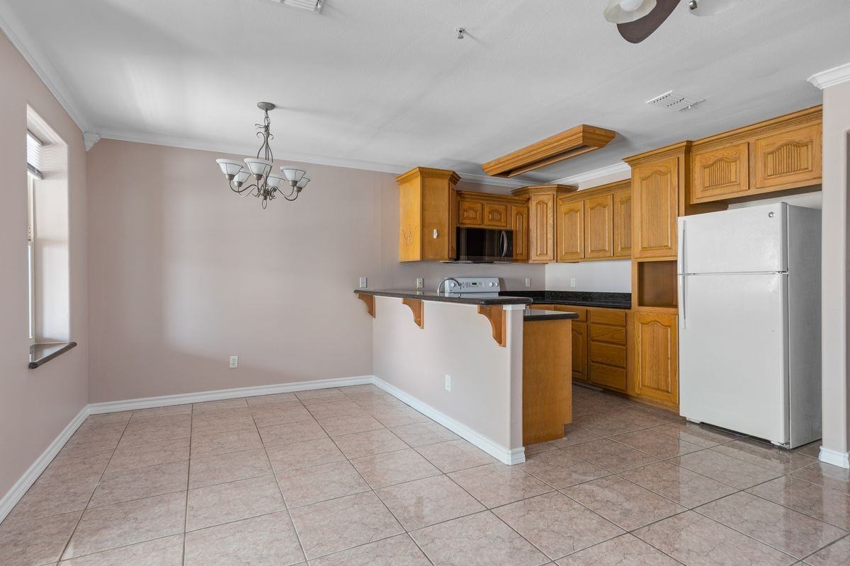 106 E Campeche St ##4 A - Photo 3 of 12