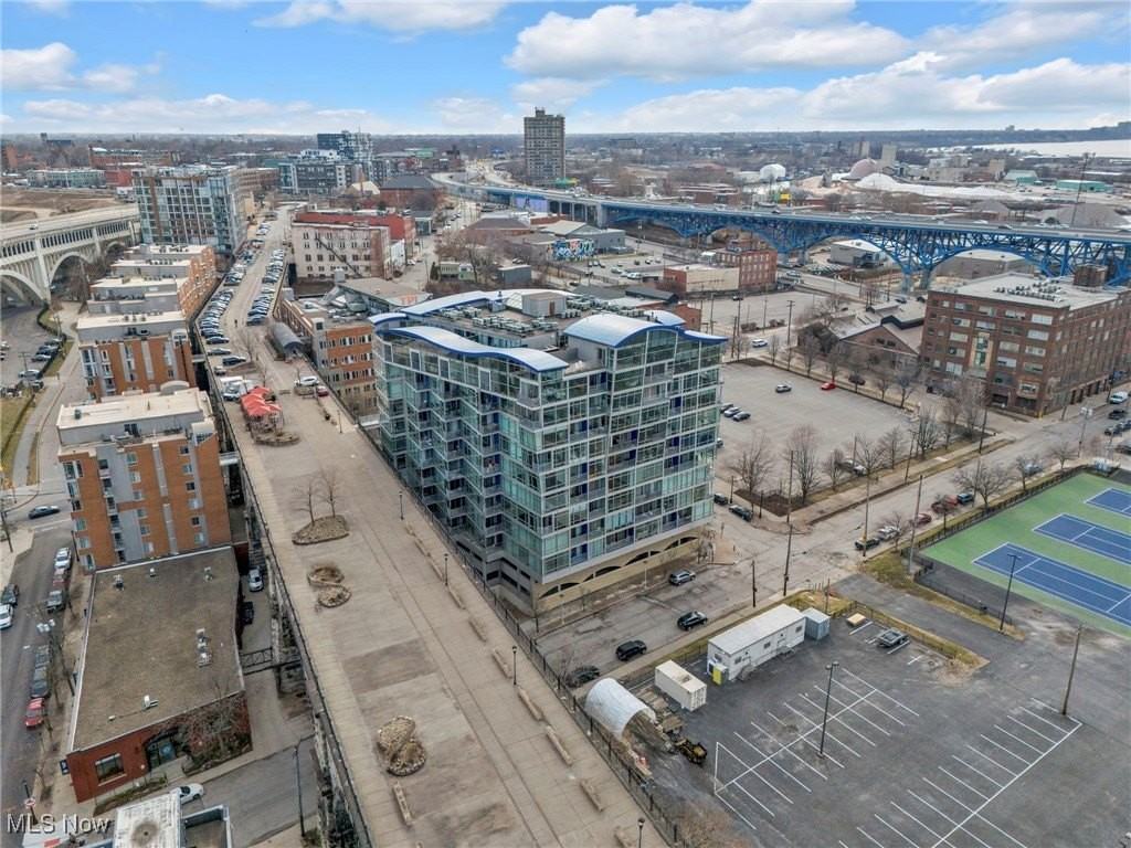 1237 Washington Ave Apt 512 #512 - Photo 2 of 21