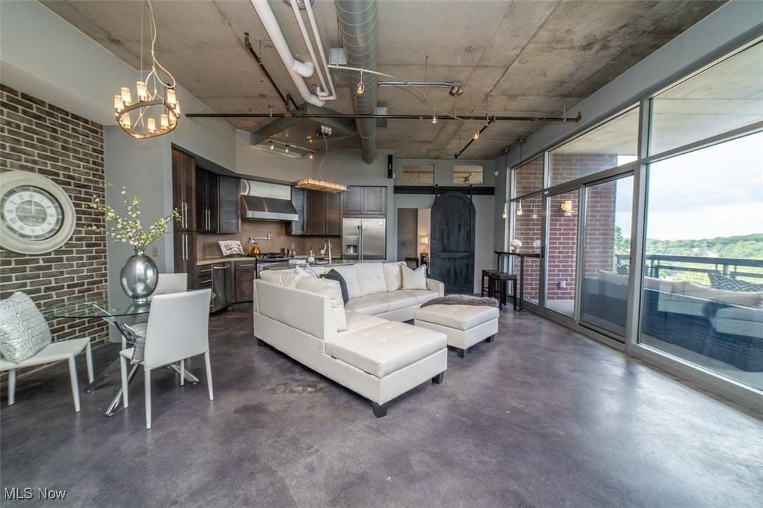 21 Furnace St Unit 603 #603 - Photo 3 of 14