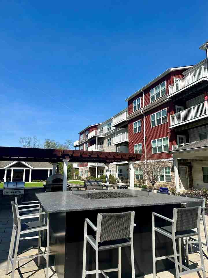 1000 Hudson Sq - Photo 4 of 7