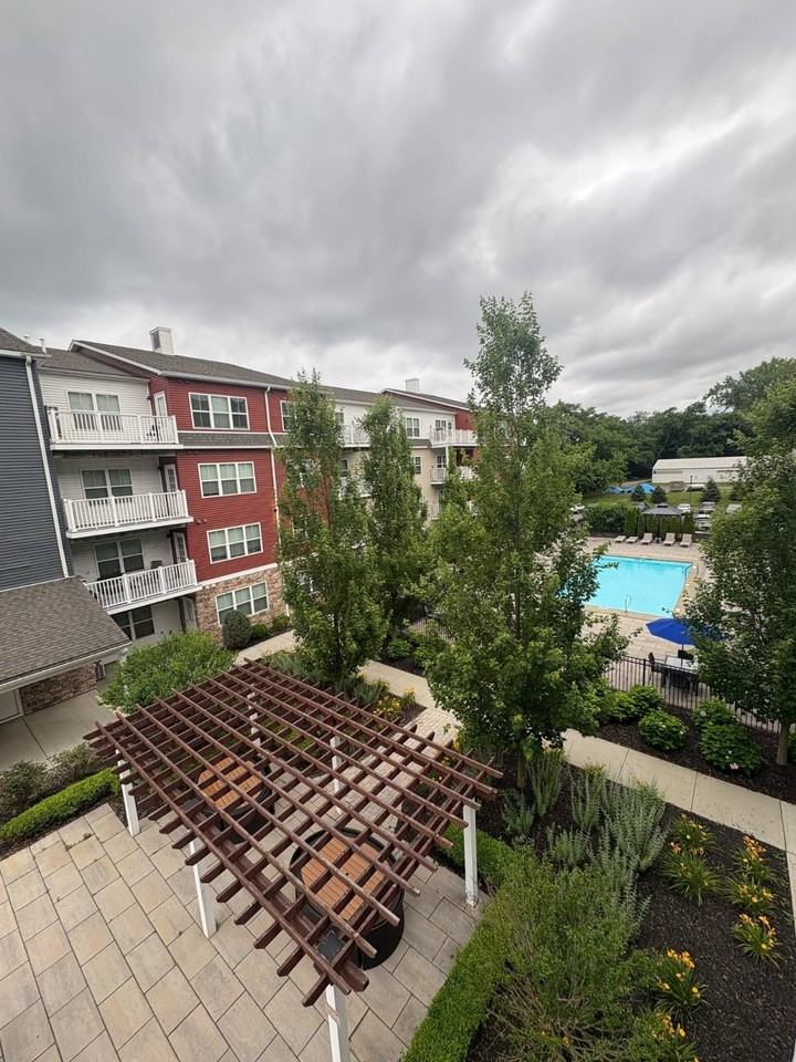 1000 Hudson Sq - Photo 6 of 7