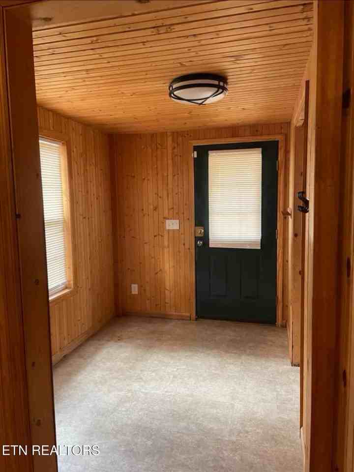 624 Dogwood Valley Rd - Photo 2 of 10