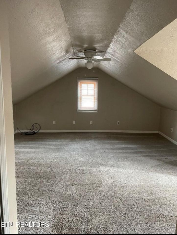 624 Dogwood Valley Rd - Photo 4 of 10