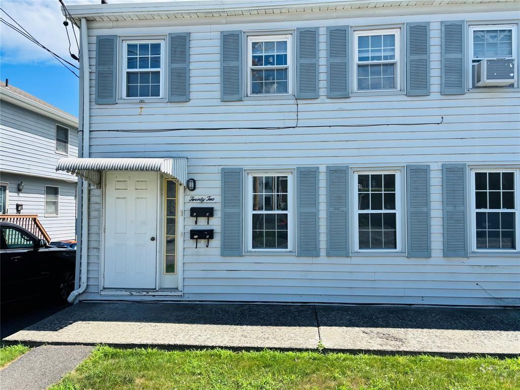 2224 Jane St - Photo 3 of 17