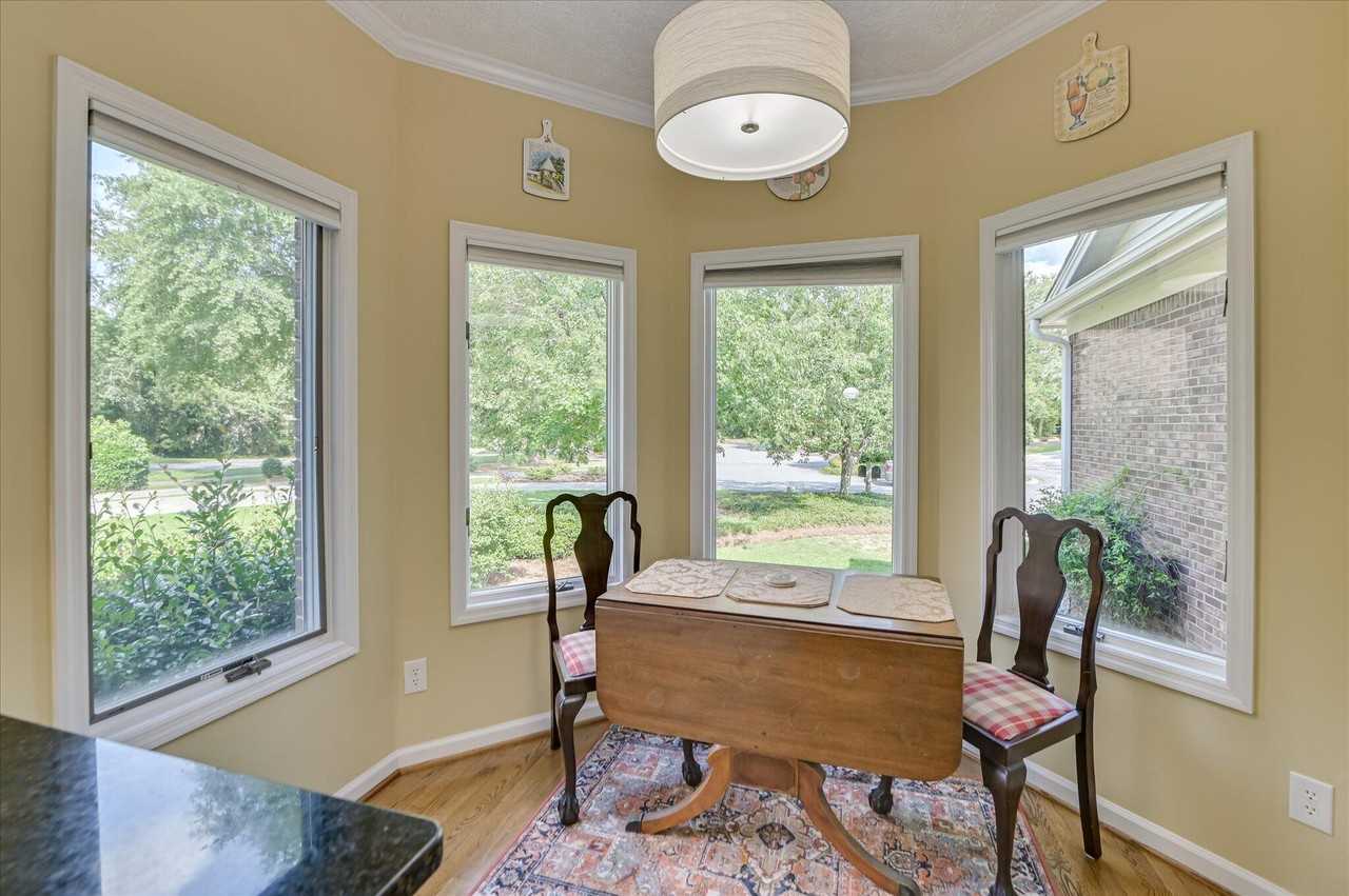 108 White Willow Pl - Photo 6 of 32