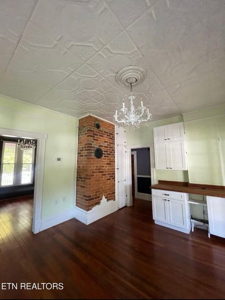 425 Cumberland St - Photo 4 of 4