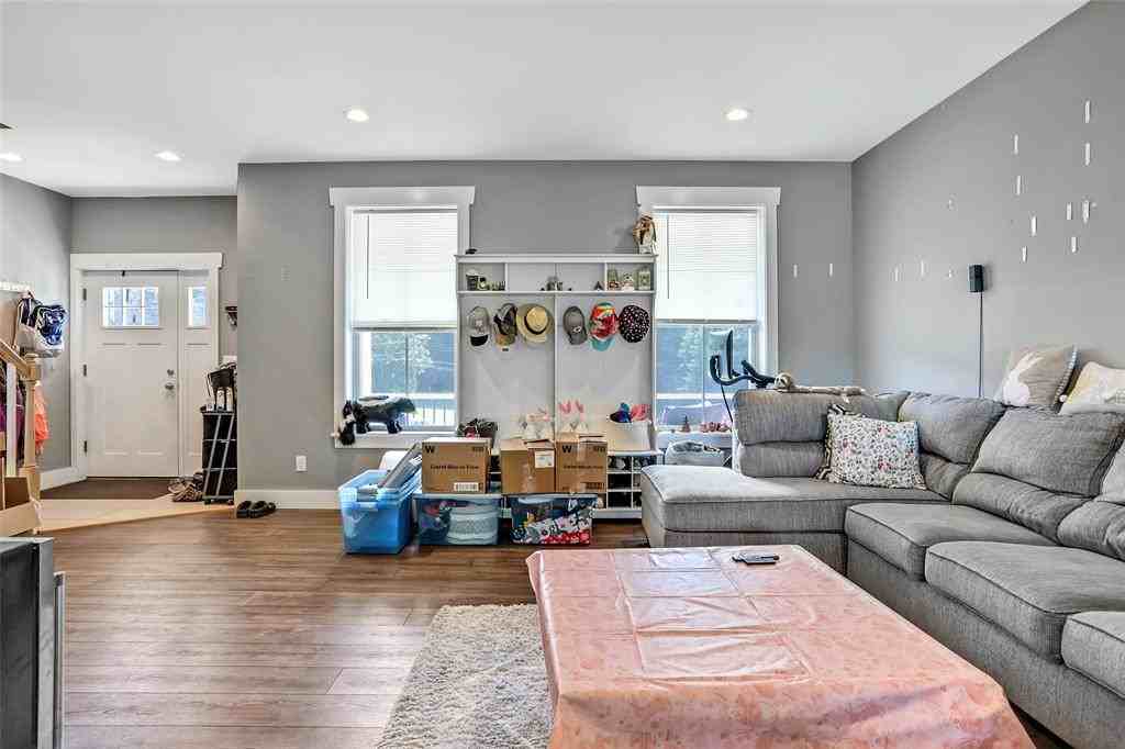 140 Pancake Hollow Road - Photo 4 of 23