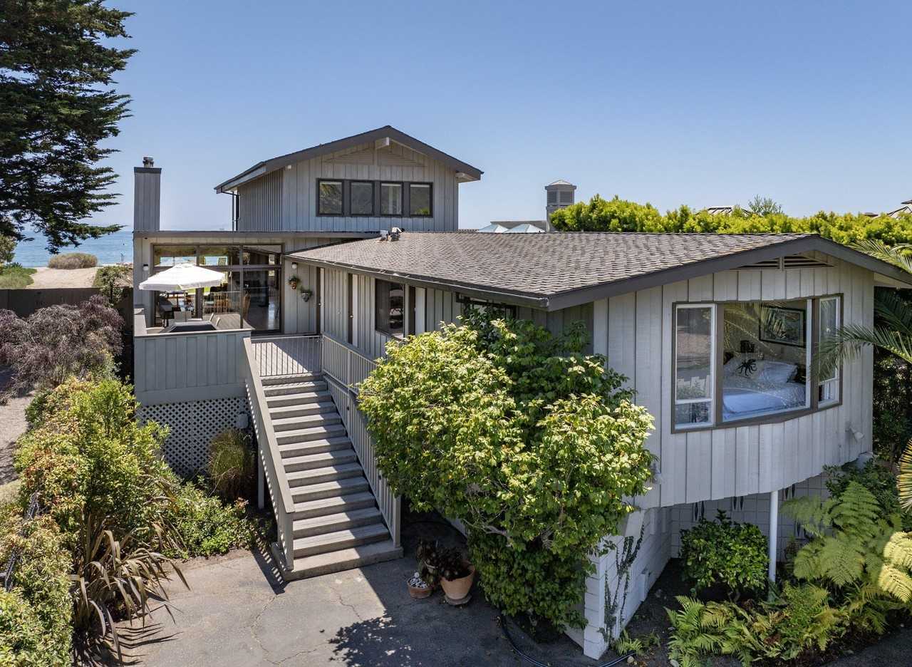 4499 Avenue Del Mar - Photo 5 of 30